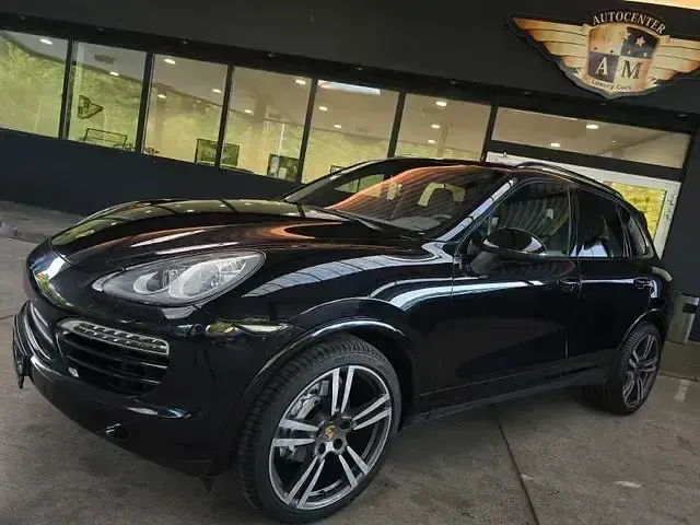 Second-hand Porsche Cayenne 245 CP (180 kW) 2012 Negru SUV