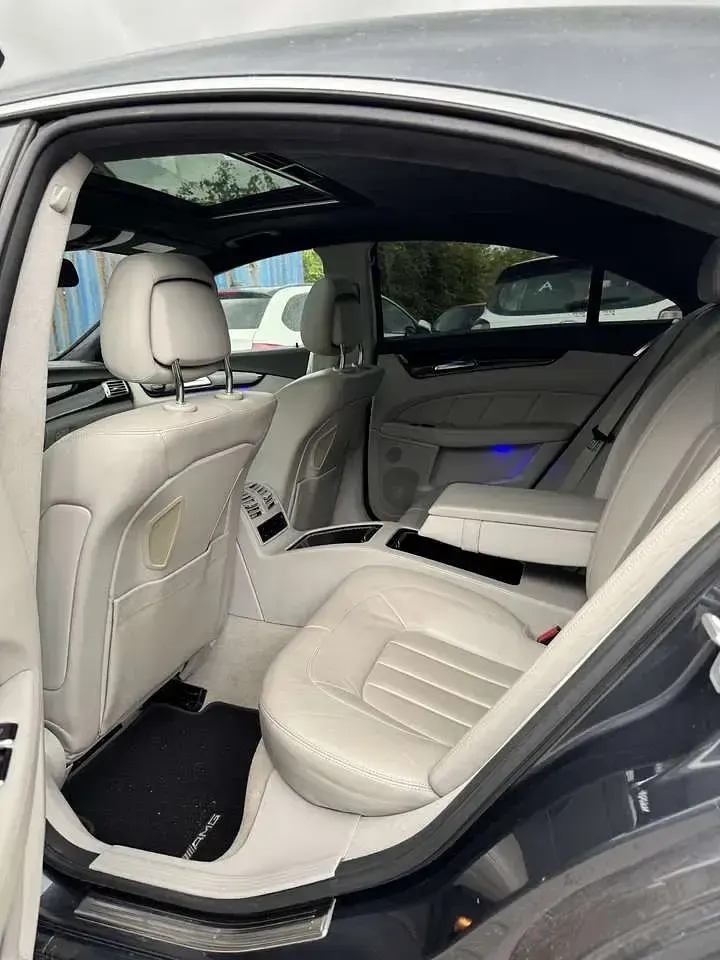 Gebraucht Mercedes CLS500 408 PS (300 kW) 2012 Grau Coupé