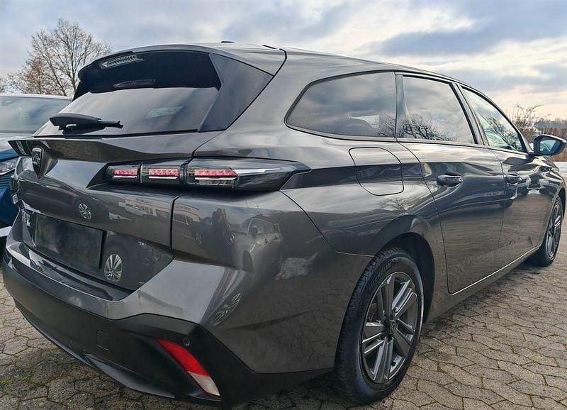 Gebraucht Peugeot 308 SW 131 PS (96 kW) 2022 Grau Kombi