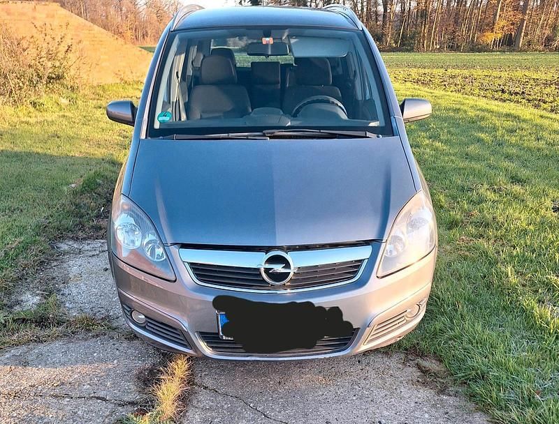 Grau Gebraucht 2006 Opel Zafira Van / Kleinbus | 3.300 € (Teuer) - Bild 1/4
