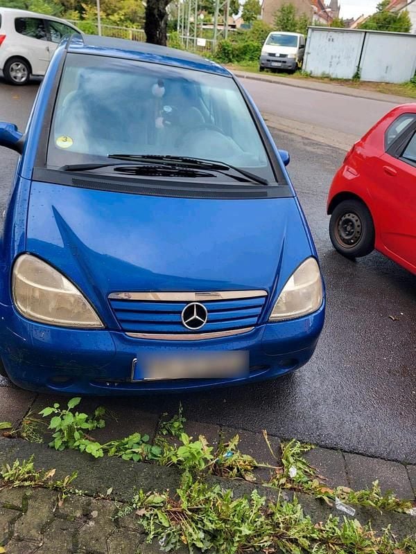 Blau Gebraucht 2000 Mercedes A170 Kleinwagen | 600 € (Fairer Preis) - Bild 1/4