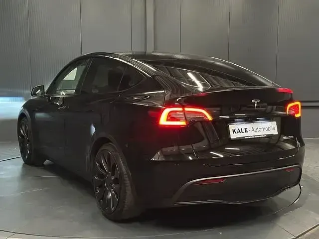 Gebraucht Tesla Model Y Performance 392 kW (534 PS) 2024 Schwarz metallic SUV