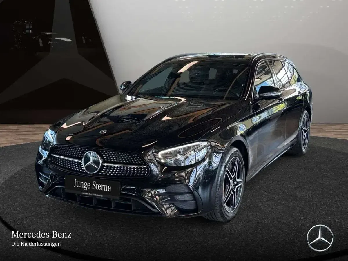 Gebraucht Mercedes E300 AMG 194 PS (142 kW) 2022 Schwarz Limousine