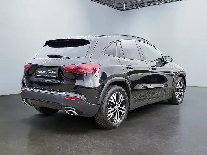 Gebraucht Mercedes GLA220 Progressive 190 PS (139 kW) 2025 Schwarzlack kosmosschwarz (metallic) SUV