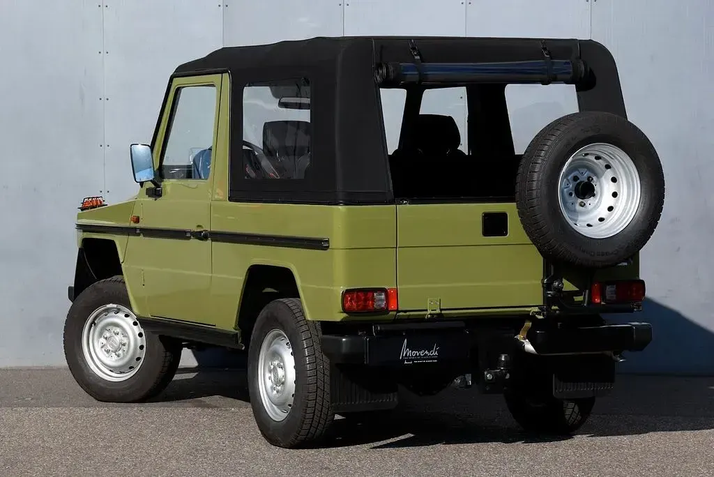 Gebraucht Mercedes 230 90 PS (66 kW) 1980 Grün Cabrio