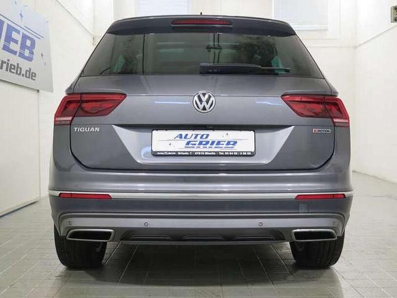 Gebraucht VW Tiguan Highline 239 PS (175 kW) 2020 Indiumgrau metallic (metallic) SUV