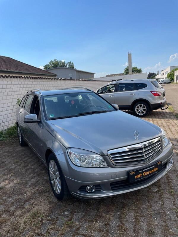 Grau Gebraucht 2010 Mercedes C180 Kombi | 8.900 € - Bild 1/4