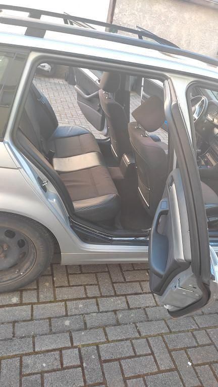 Gebraucht BMW 320 170 PS (125 kW) 2000 Silber Kombi
