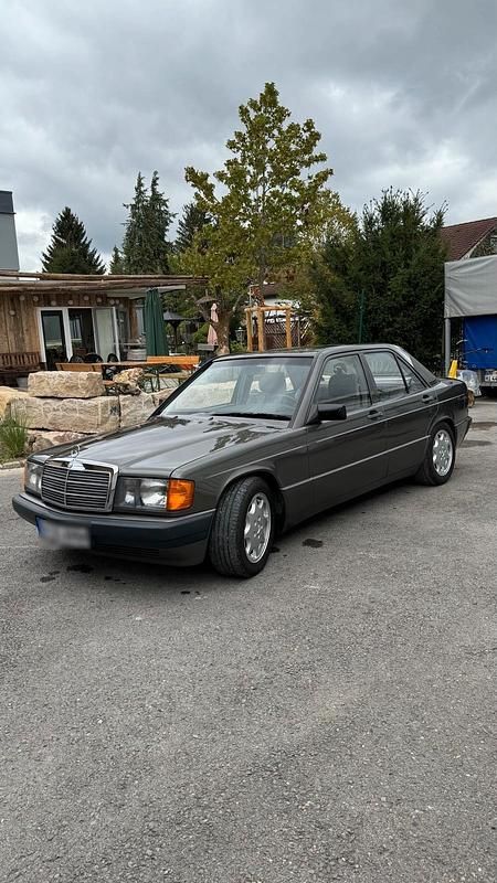 Gebraucht Mercedes 190 118 PS (86 kW) 1989 Grau Limousine