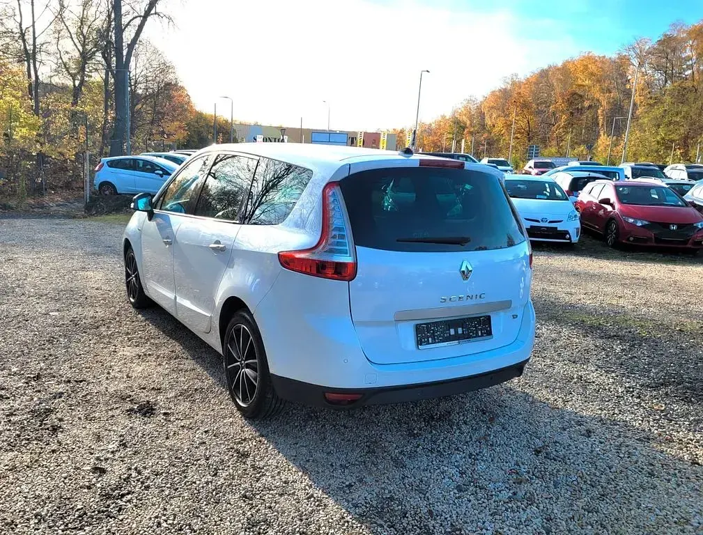 Gebraucht Renault Scénic III 131 PS (96 kW) 2011 Weiß Van / Kleinbus