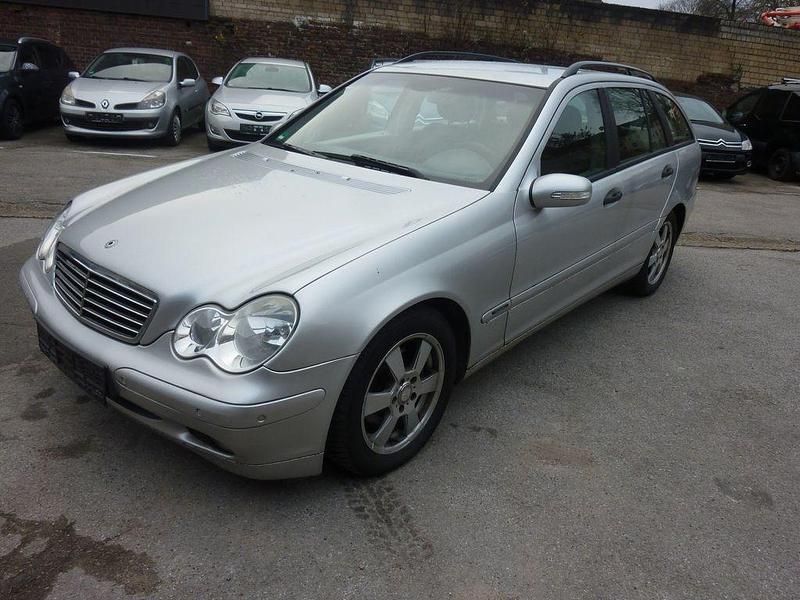 Silber Gebraucht 2003 Mercedes C180 Kombi | 2.850 € - Bild 1/4