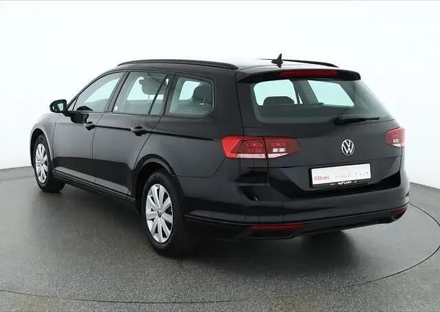 Gebraucht VW Passat 150 PS (110 kW) 2022 Schwarz Kombi