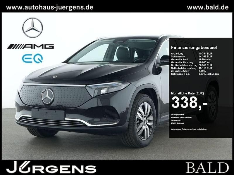 Schwarz kosmosschwarz metallic Gebraucht 2024 Mercedes EQA300 Progressive SUV | 35.880 € (Fairer Preis) - Bild 1/4
