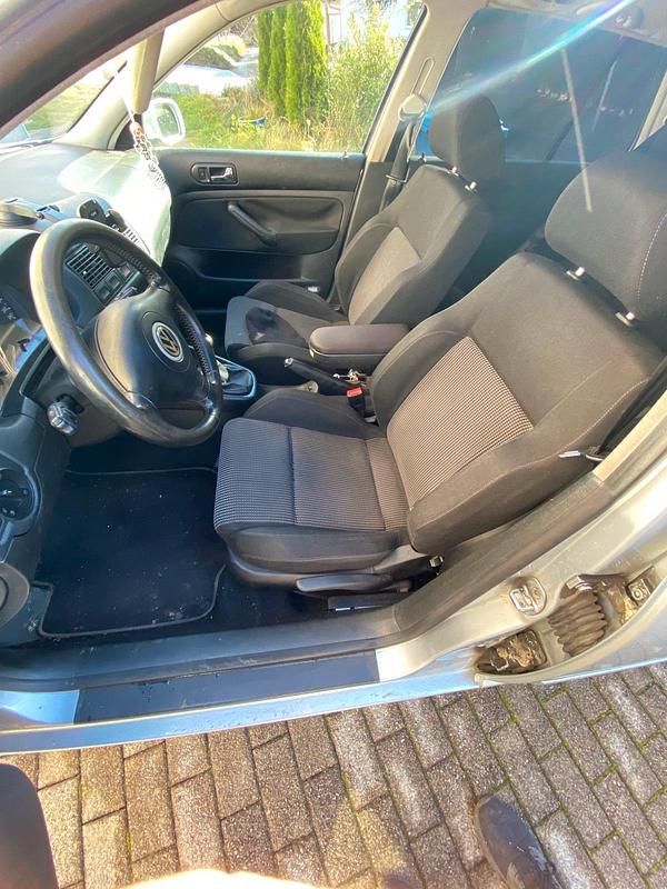 Gebraucht VW Golf IV 105 PS (77 kW) 2002 Silber Limousine