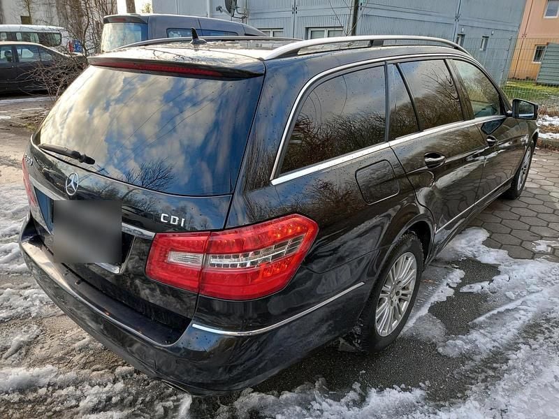 Gebraucht Mercedes E350 Avantgarde 231 PS (169 kW) 2010 Schwarz Kombi