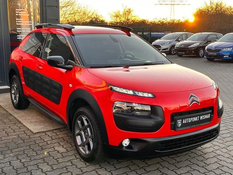 Gebraucht Citroën C4 Shine 82 PS (60 kW) 2017 Rot SUV