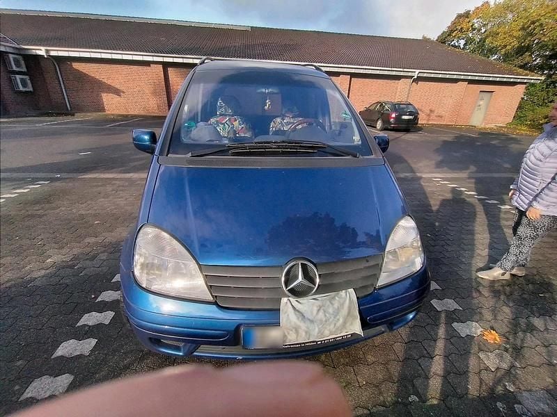 Gebraucht Mercedes Vaneo 102 PS (75 kW) 2002 Blau Van / Kleinbus