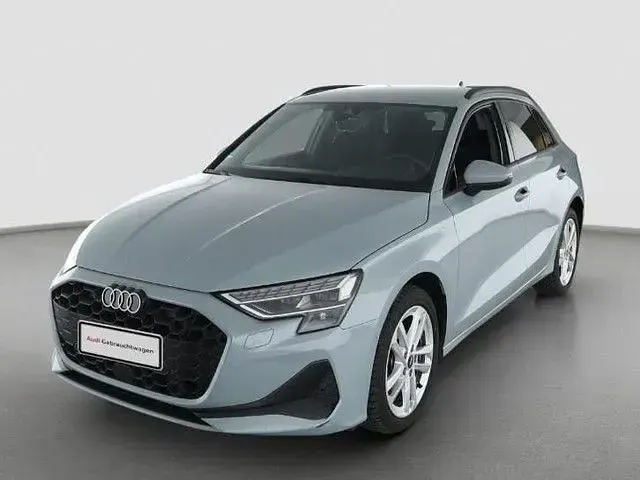 Gebraucht Audi A3 Ambiente 150 PS (110 kW) 2025 Pfeilgrau perleffekt Limousine
