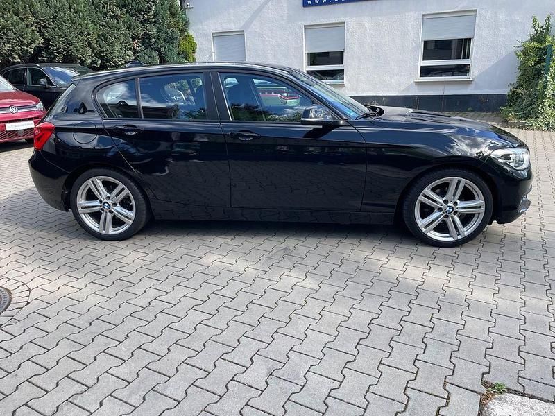 Gebraucht BMW 118 Advantage 150 PS (110 kW) 2017 Schwarz Kleinwagen