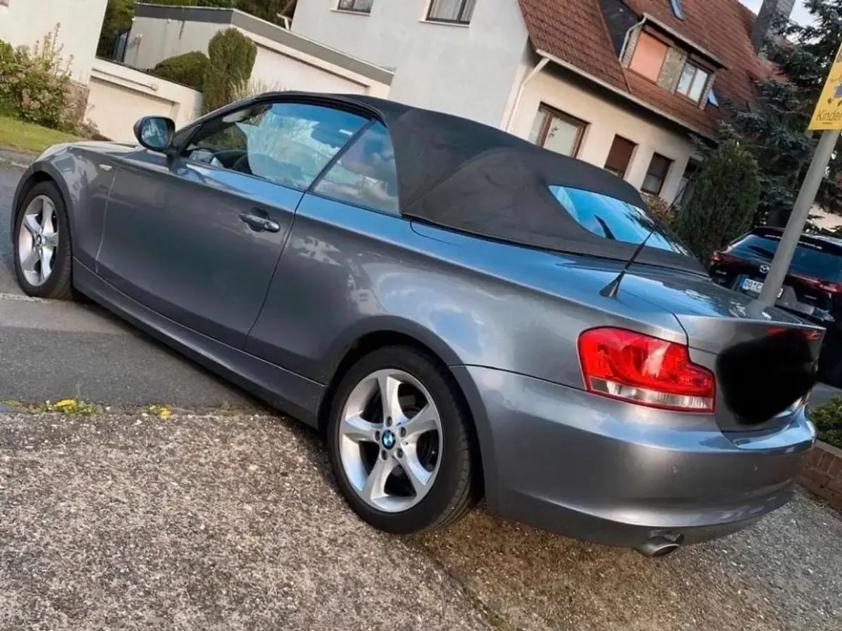 Gebraucht BMW 120 Cabriolet 177 PS (130 kW) 2011 Grau Cabrio