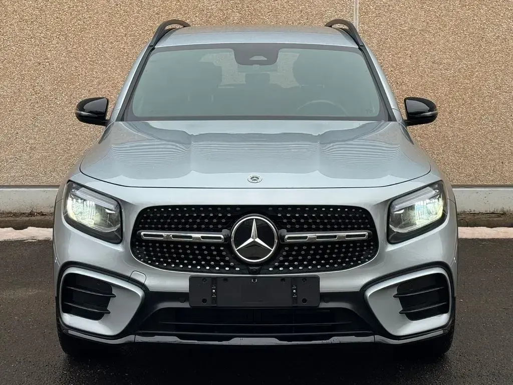 Gebraucht Mercedes GLB200 AMG 150 PS (110 kW) 2025 Silber SUV
