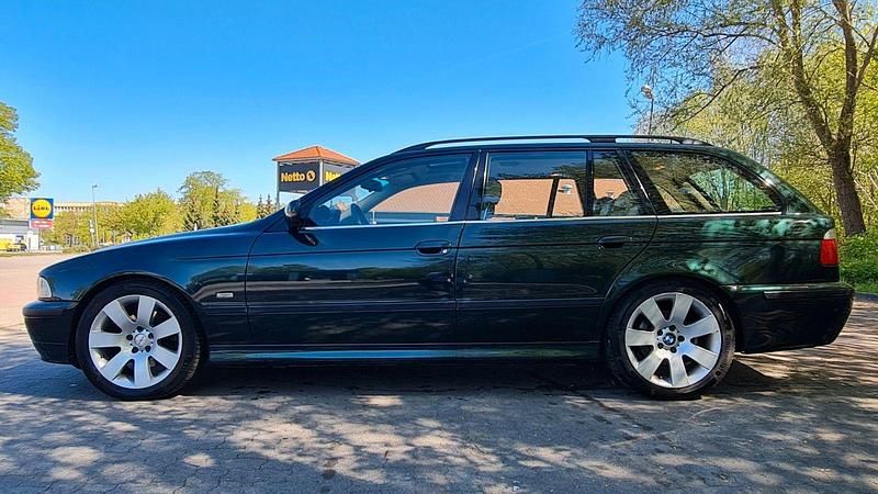 Gebraucht BMW 530 Exclusive 193 PS (141 kW) 2001 Grün Limousine
