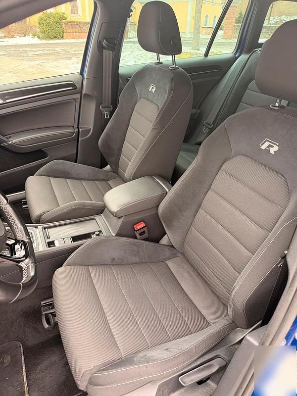 Gebraucht VW Golf VII R 300 PS (220 kW) 2020 Blau Kombi