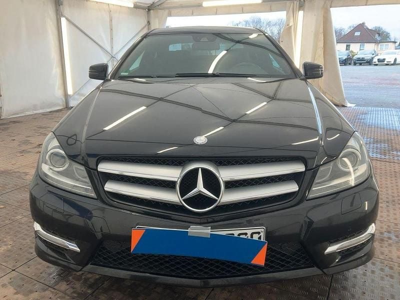 Gebraucht Mercedes C250 204 PS (150 kW) 2012 Schwarz Coupé