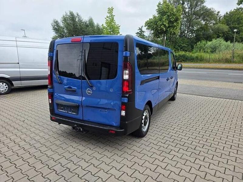 Gebraucht Opel Vivaro 129 PS (94 kW) 2017 Blau Van / Kleinbus