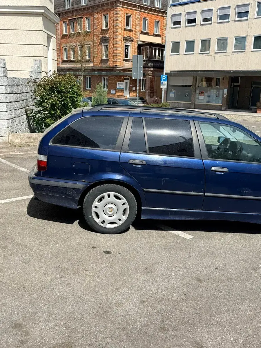 Brugt BMW 316 102 HK (75 kW) 1997 Blå Stationcar