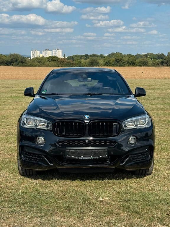 Schwarz Gebraucht 2018 BMW X6 Performance SUV | 40.800 € (Etwas zu teuer) - Bild 1/4