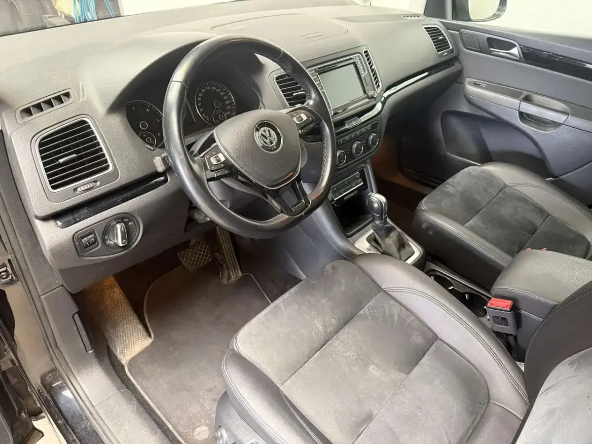 Brugt VW Sharan Highline 150 HK (110 kW) 2018 Sort MPV