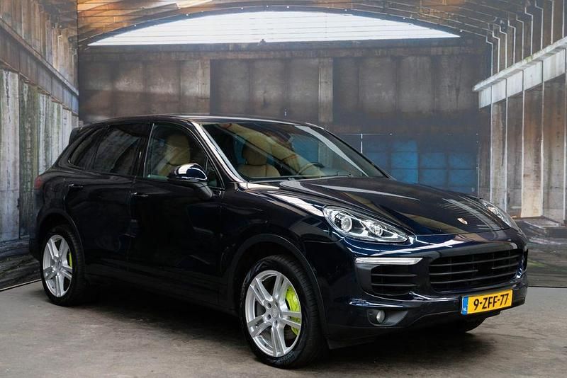 Blau Gebraucht 2014 Porsche Cayenne S E-Hybrid SUV | 19.950 € (Fairer Preis) - Bild 1/4