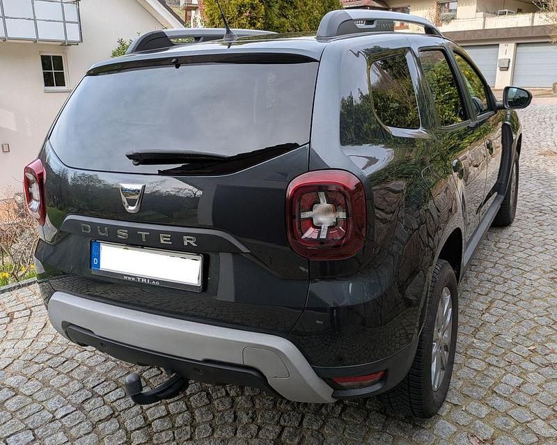 Gebraucht Dacia Duster Prestige 109 PS (80 kW) 2018 Grau SUV