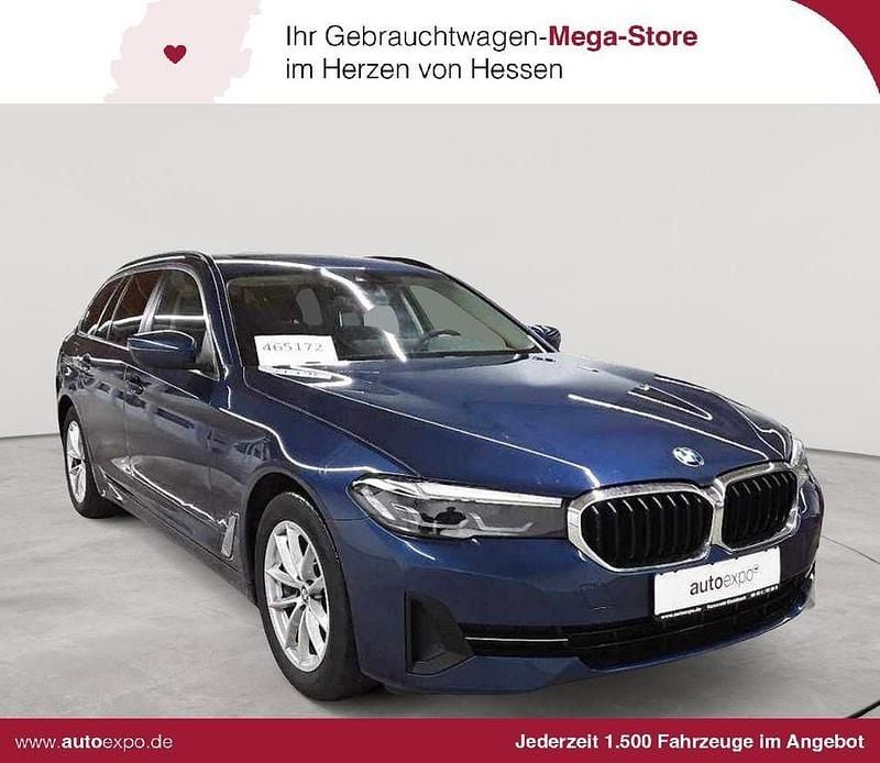 Gebraucht BMW 530 Sport Line 286 PS (210 kW) 2023 Phytonicblau metallic Kombi