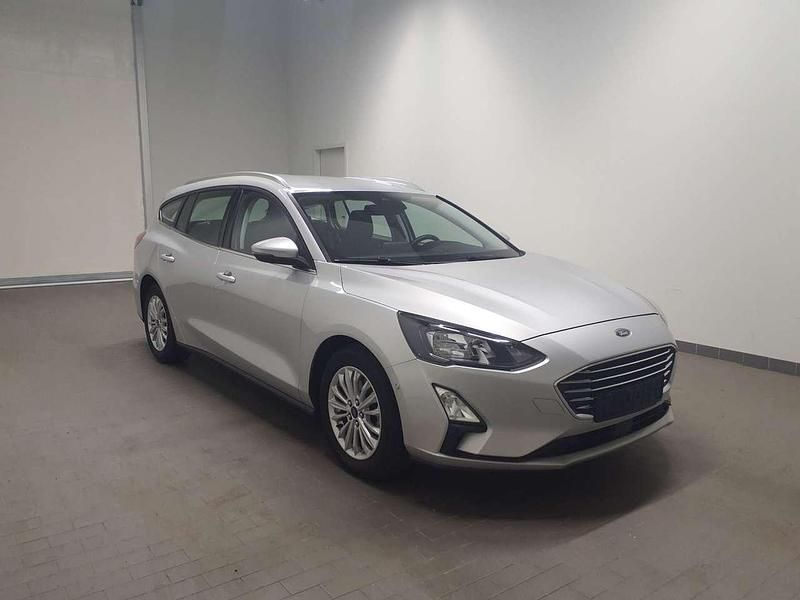 Gebraucht Ford Focus Titanium 125 PS (91 kW) 2021 Polarsilber metallic Kombi