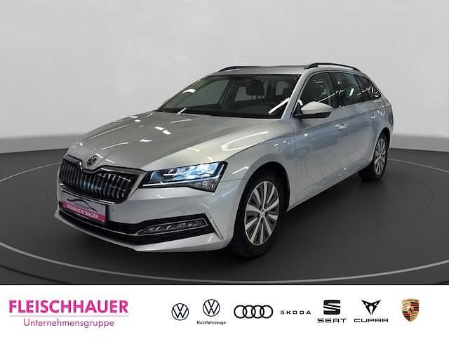 Brillantsilber metallic Gebraucht 2022 Skoda Superb Kombi | 27.980 € (Guter Preis) - Bild 1/4