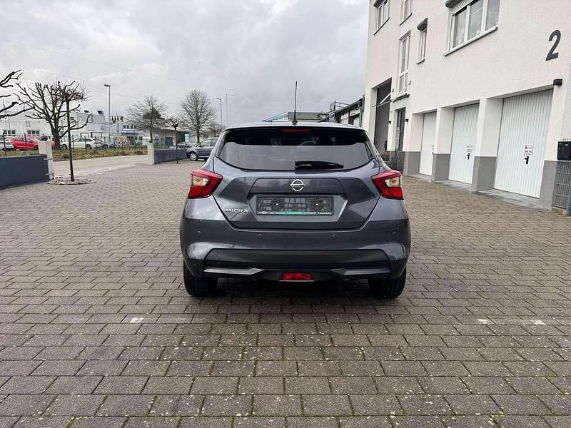 Gebraucht Nissan Micra N-Connecta 90 PS (66 kW) 2018 Grau Kleinwagen