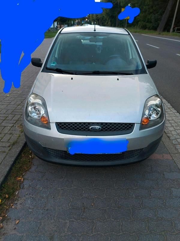 Silber Gebraucht 2006 Ford Fiesta Kleinwagen | 500 € (Superpreis) - Bild 1/4