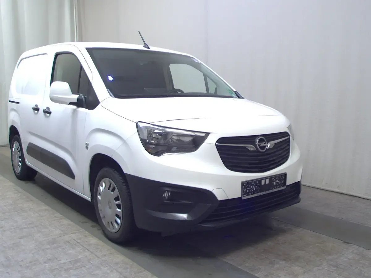 Gebraucht Opel Combo Edition 102 PS (75 kW) 2021 Weiß Van / Kleinbus