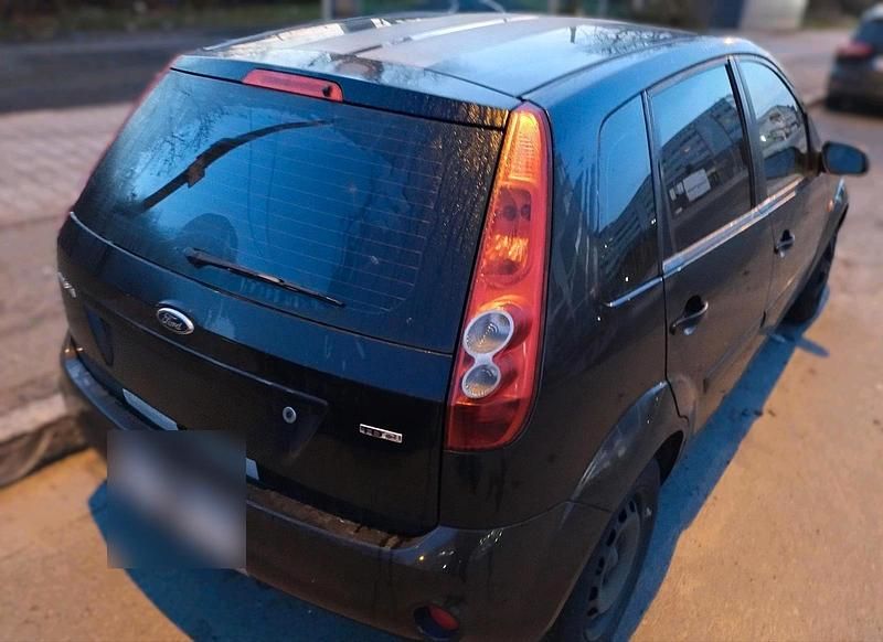 Gebraucht Ford Fiesta 90 PS (66 kW) 2008 Schwarz Kleinwagen