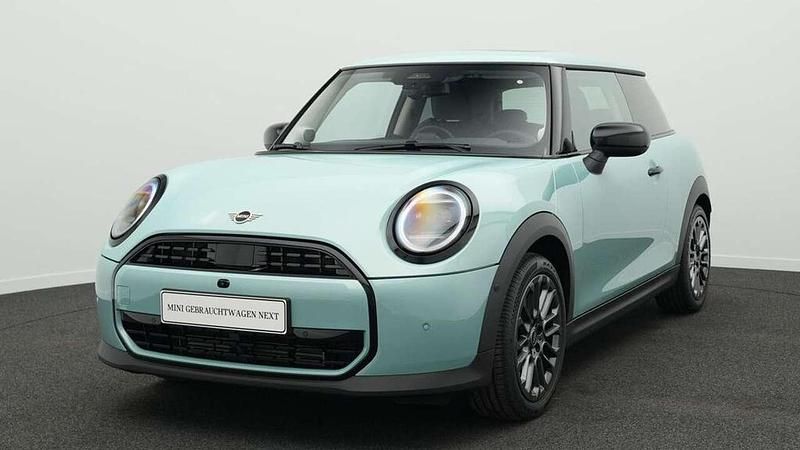 Grün Gebraucht 2024 Mini Cooper Classic Kleinwagen | 28.754 € (Fairer Preis) - Bild 1/4