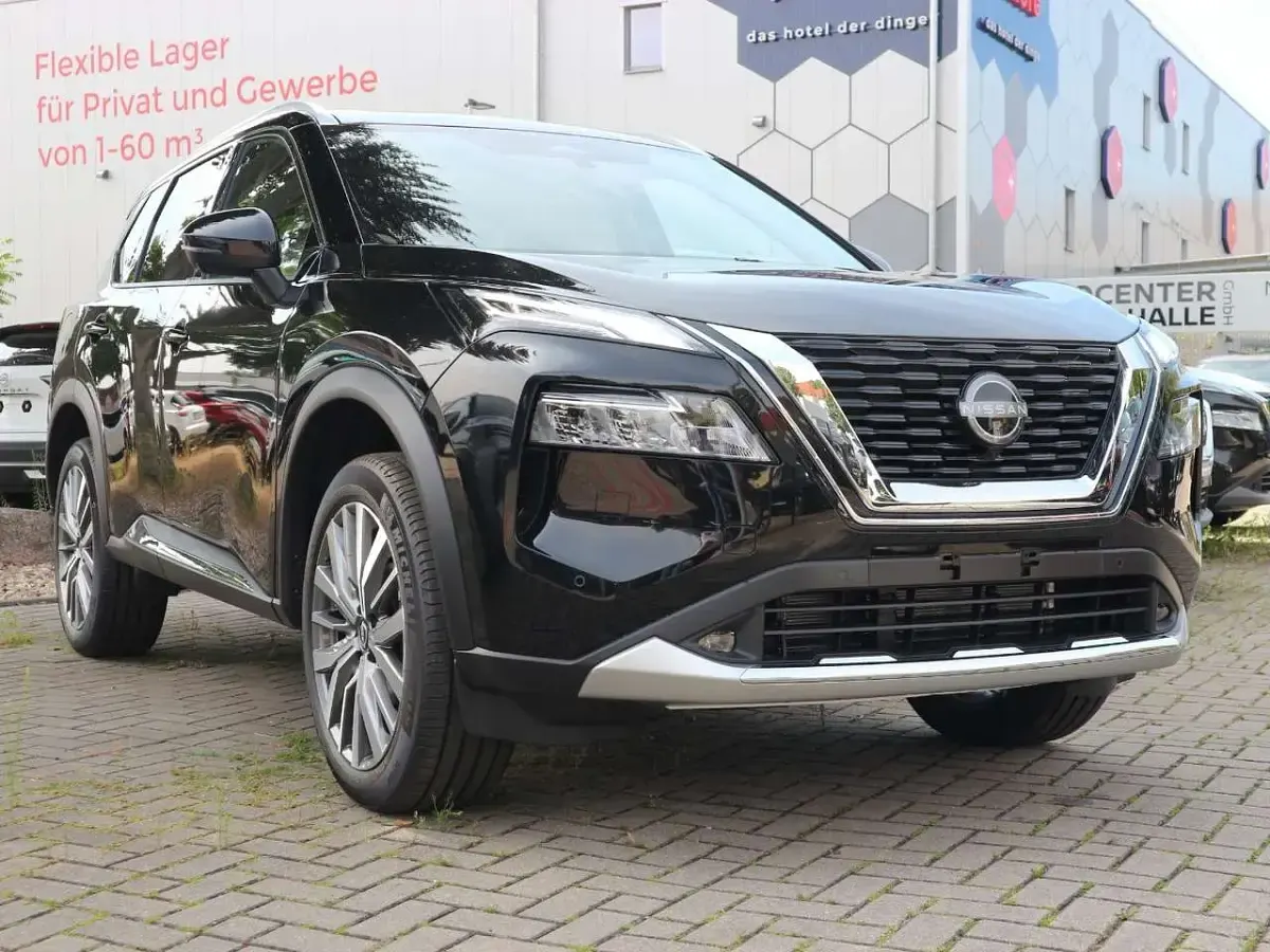 Neu Nissan X-Trail Tekna+ 163 PS (119 kW) 2026 Black pearl (m) SUV