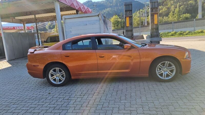 Occasion Dodge Charger 296 ch (217 kW) 2011 Orange Berline