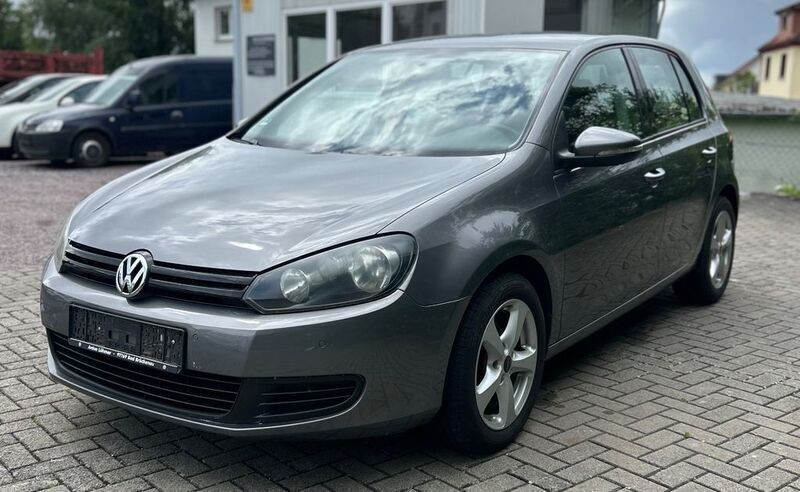 Grau Gebraucht 2010 VW Golf VI Comfortline Limousine | 5.700 € (Fairer Preis) - Bild 1/4
