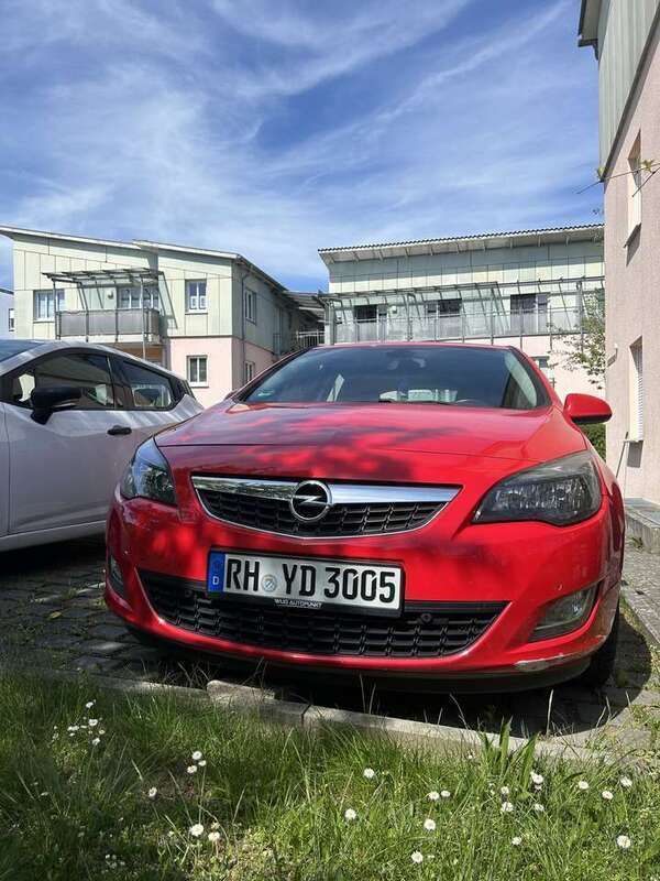 Gebraucht 2010 Opel Astra Cosmo Limousine | 3.990 € (Guter Preis) - Bild 1/4