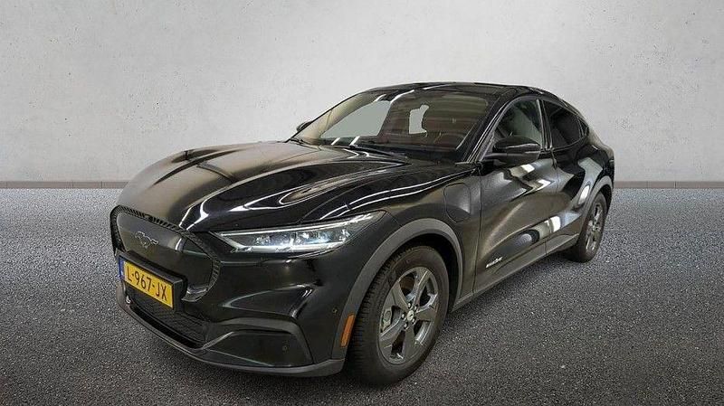 Gebraucht Ford Mustang Mach-E 189 kW (258 PS) 2021 Schwarz SUV