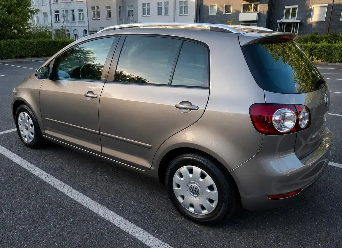 Gebraucht VW Golf VII 80 PS (58 kW) 2012 Braun Limousine