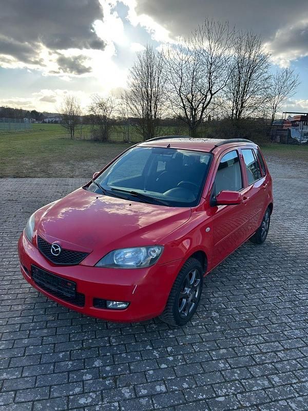 Second-hand Mazda 2 Exclusive 101 CP (74 kW) 2004 Roșu Hatchback