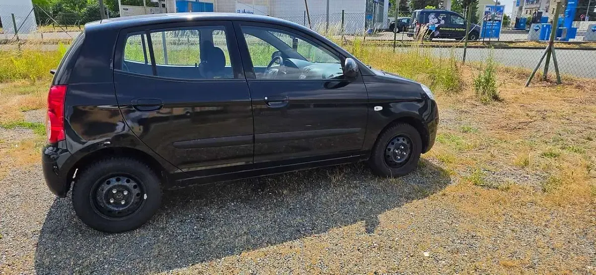 Gebraucht Kia Picanto Start 65 PS (47 kW) 2009 Galaxyschwarz Kleinwagen